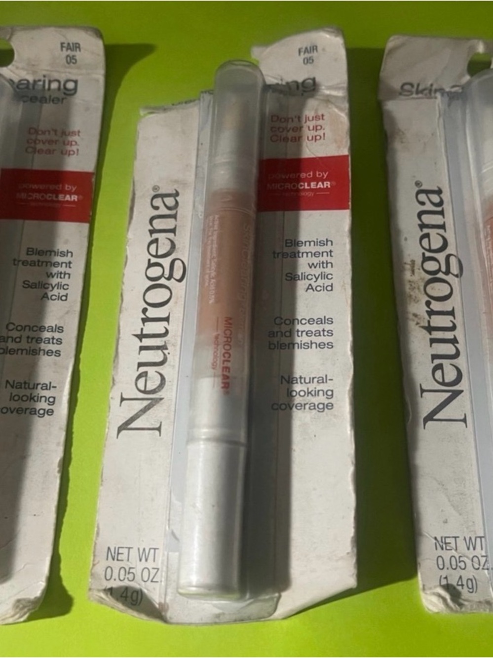 3  Neutrogena SkinClearing Blemish Concealer Face Makeup 05 Fair 0.05 Oz